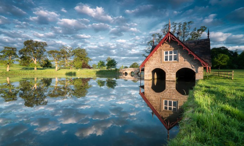 Обои озеро, природа, отражение, пейзаж, домик, lake, nature, reflection, landscape, house разрешение 1920x1200 Загрузить