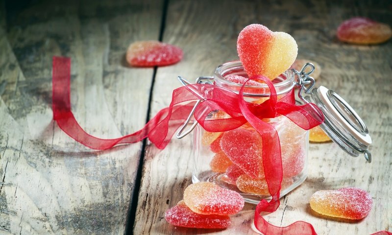 Обои конфеты, сладости, сердце, лента, сердечки, банка, мармелад, candy, sweets, heart, tape, hearts, bank, marmalade разрешение 2880x1800 Загрузить