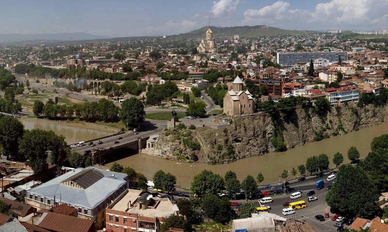 Обои река, панорама, город, грузия, тбилиси, городской пейзаж, river, panorama, the city, georgia, tbilisi, the urban landscape разрешение 3440x1440 Загрузить