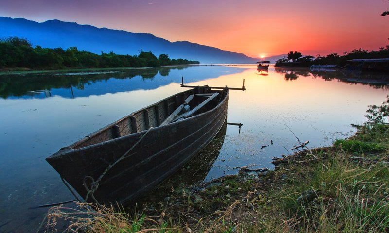 Обои небо, вода, река, закат, лодка, the sky, water, river, sunset, boat разрешение 2000x1333 Загрузить