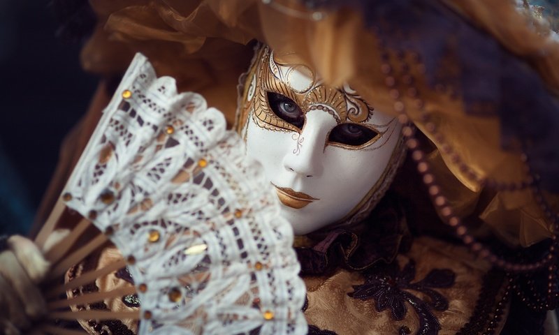 Обои маска, костюм, веер, карнавал, mask, costume, fan, carnival разрешение 1920x1250 Загрузить