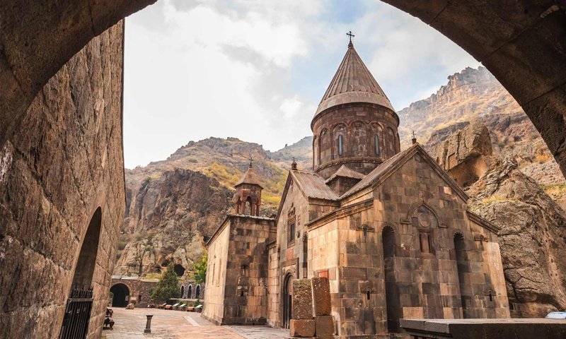 Обои храм, церковь, армения, айастан, vanq, geghard, temple, church, armenia, hayastan разрешение 1920x1280 Загрузить