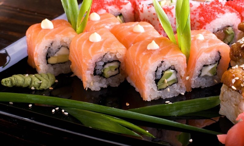 Обои рис, суши, роллы, морепродукты, васаби, японская кухня, лосось, figure, sushi, rolls, seafood, wasabi, japanese cuisine, salmon разрешение 2400x1560 Загрузить
