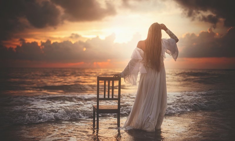 Обои девушка, настроение, море, платье, рассвет, стул, girl, mood, sea, dress, dawn, chair разрешение 1920x1200 Загрузить