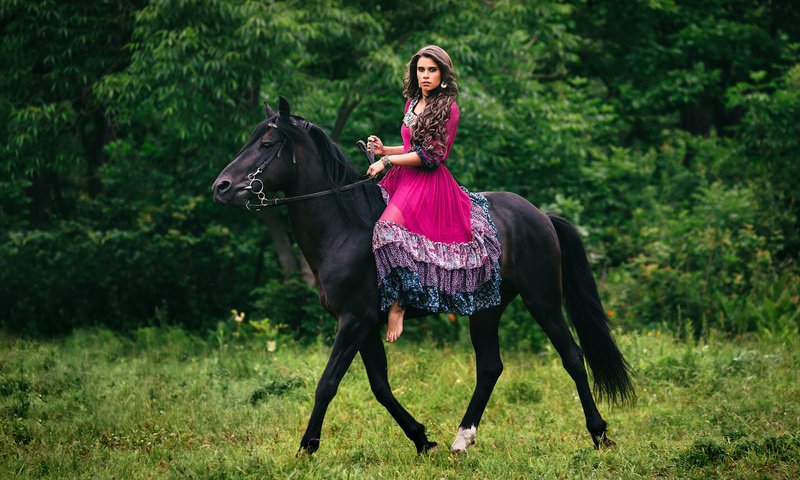 Обои лошадь, девушка, настроение, конь, всадница, цыганка, horse, girl, mood, rider, gypsy разрешение 1920x1200 Загрузить