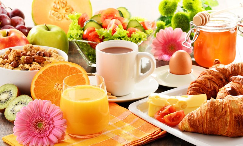 Обои фрукты, кофе, овощи, завтрак, герберы, сок, круассаны, fruit, coffee, vegetables, breakfast, gerbera, juice, croissants разрешение 3840x2400 Загрузить