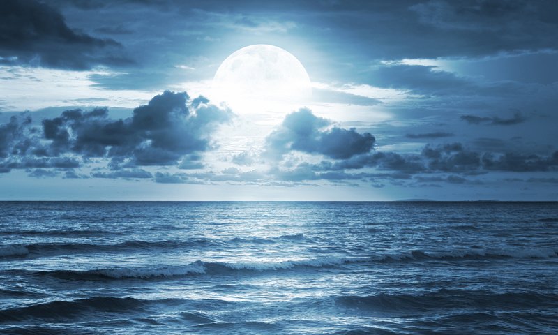 Обои небо, облака, море, горизонт, луна, полнолуние, the sky, clouds, sea, horizon, the moon, the full moon разрешение 4000x2642 Загрузить