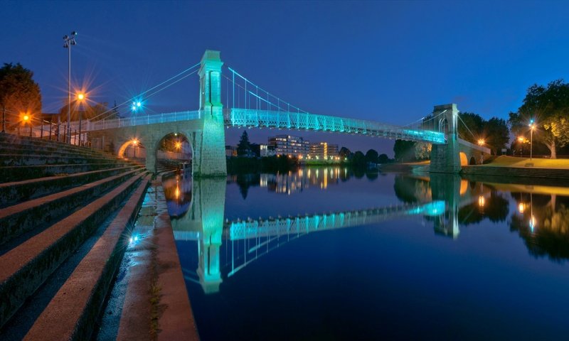 Обои огни, мост, дома, англия, опора, медоус, lights, bridge, home, england, support, meadows разрешение 2048x1197 Загрузить