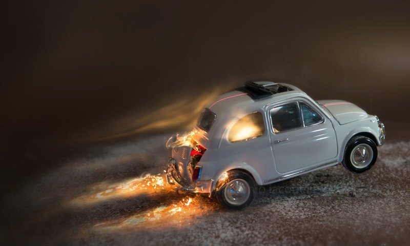 Обои макро, огонь, игрушка, машинка, моделька, fiat 500, macro, fire, toy, machine, model разрешение 2048x1367 Загрузить