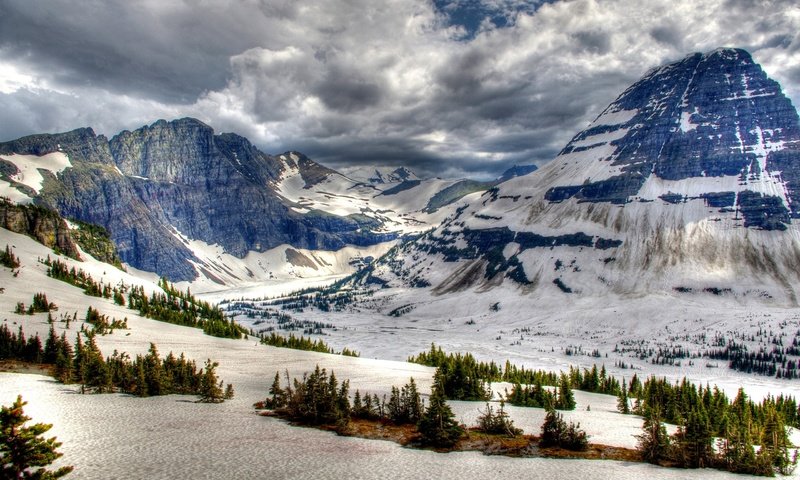 Обои облака, горы, снег, зима, канада, банф, clouds, mountains, snow, winter, canada, banff разрешение 2560x1600 Загрузить