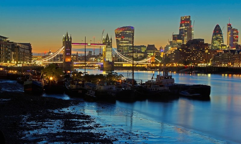Обои огни, река, лондон, темза, дома, англия, тауэрский мост, lights, river, london, thames, home, england, tower bridge разрешение 2048x1365 Загрузить