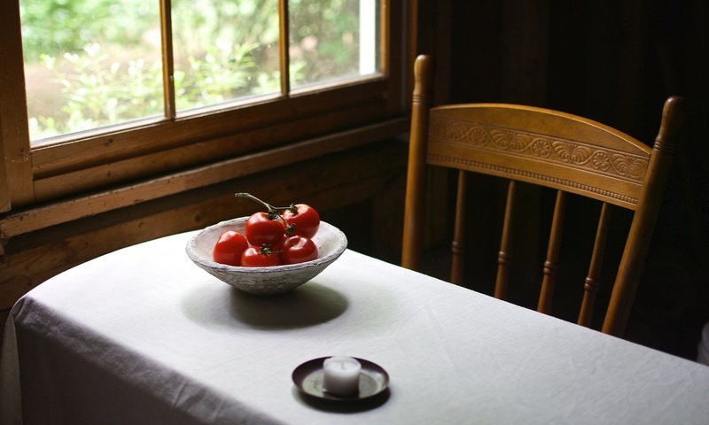 Обои стол, окно, овощи, свеча, помидоры, table, window, vegetables, candle, tomatoes разрешение 2048x1365 Загрузить