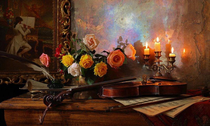Обои цветы, столик, свечи, натюрморт, картина, чернильница, розы, андрей морозов, ноты, скрипка, ваза, перо, flowers, table, candles, still life, picture, ink, roses, andrey morozov, notes, violin, vase, pen разрешение 2048x1165 Загрузить