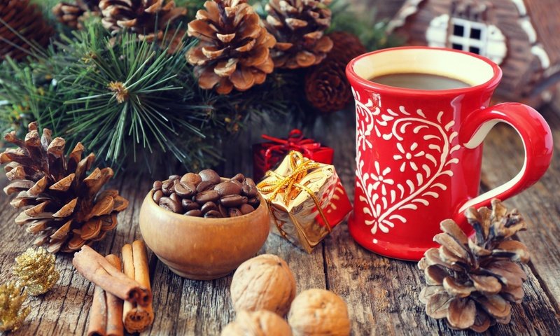 Обои новый год, рождество, елка, шишки, орехи, специи, ветки, корица, кофе, кружка, праздник, new year, christmas, tree, bumps, nuts, spices, branches, cinnamon, coffee, mug, holiday разрешение 1920x1200 Загрузить