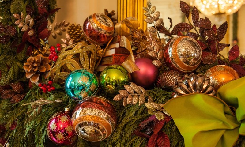 Обои новый год, шары, рождество, шишки, елочные игрушки, new year, balls, christmas, bumps, christmas decorations разрешение 2880x1800 Загрузить