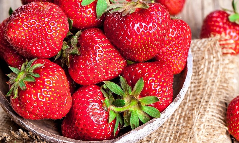 Обои клубника, ягоды, strawberry, berries разрешение 1920x1200 Загрузить