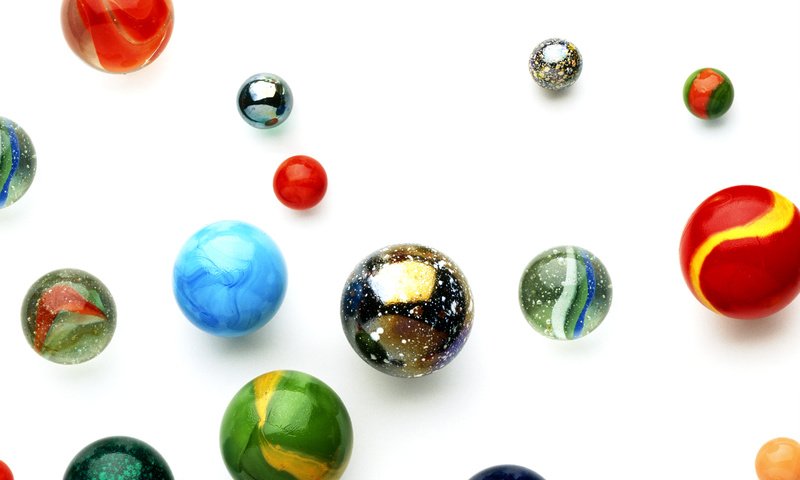Обои шары, разноцветные, шарики, белый фон, марблс, марблз, balls, colorful, white background, marbles разрешение 2880x2560 Загрузить