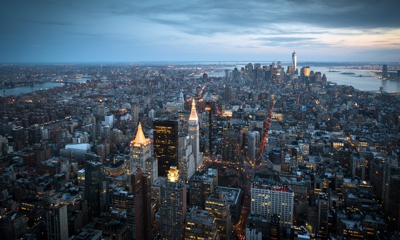 Обои огни, вечер, города, город, манхеттен, нью - йорк, небоскрёбы, lights, the evening, city, the city, manhattan, new york, skyscrapers разрешение 5120x2880 Загрузить