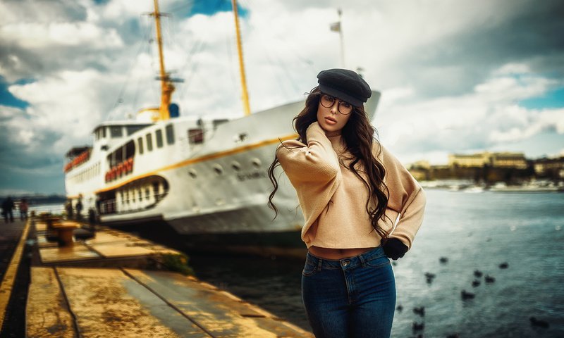 Обои девушка, фото, корабль, причал, kaan altindal, girl, photo, ship, pier разрешение 1920x1200 Загрузить