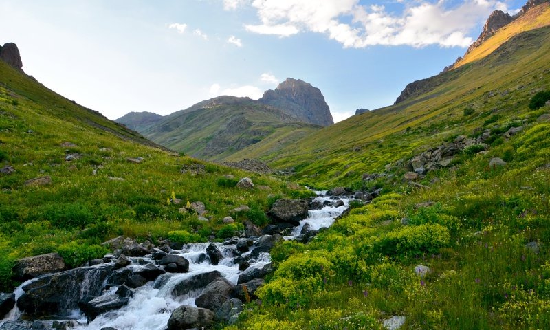 Обои небо, облака, река, горы, природа, пейзаж, водопад, турция, the sky, clouds, river, mountains, nature, landscape, waterfall, turkey разрешение 6000x4000 Загрузить