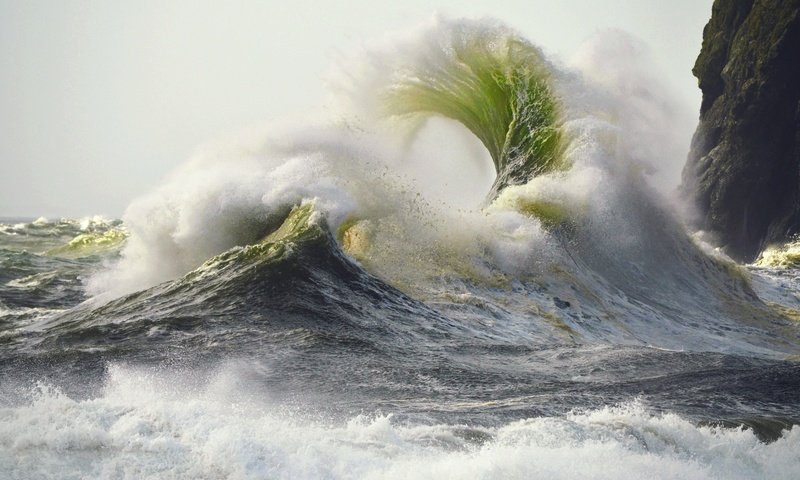 Обои вода, волны, море, скала, брызги, шторм, water, wave, sea, rock, squirt, storm разрешение 2157x1416 Загрузить