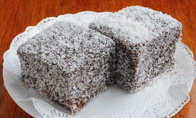 Обои сладкое, тарелка, десерт, пирожное, кокосовая стружка, sweet, plate, dessert, cake, coconut разрешение 4288x2848 Загрузить