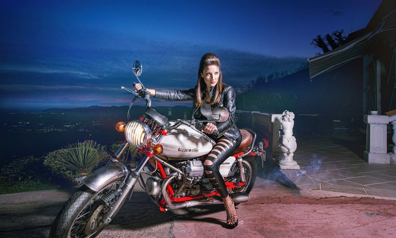 Обои девушка, модель, мотоцикл, харлей, харлей дэвидсон, girl, model, motorcycle, harley разрешение 2000x1258 Загрузить