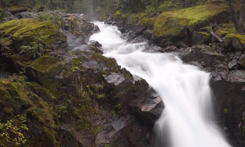 Обои камни, скала, водопад, поток, мох, stones, rock, waterfall, stream, moss разрешение 1920x1080 Загрузить