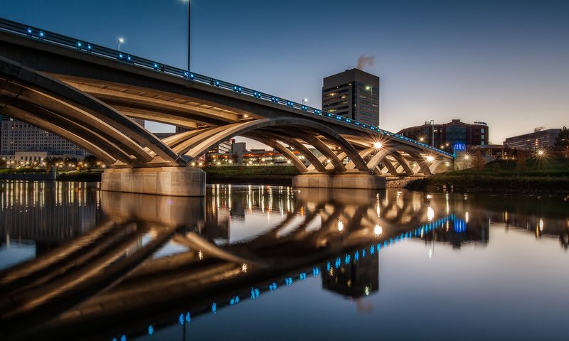 Обои ночь, огни, мост, сша, columbus, night, lights, bridge, usa разрешение 2112x1188 Загрузить