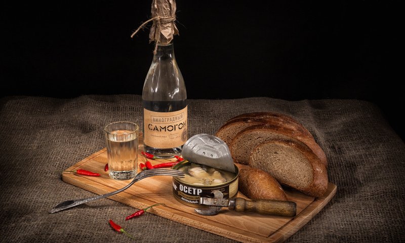 Обои хлеб, бутылка, закуска, самогон, bread, bottle, appetizer, moonshine разрешение 2112x1188 Загрузить