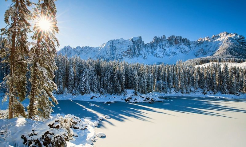 Обои горы, dolomites, снег, лес, зима, италия, замерзшее озеро, южный тироль, доломитовые альпы, mountains, snow, forest, winter, italy, frozen lake, south tyrol, the dolomites разрешение 3054x2031 Загрузить