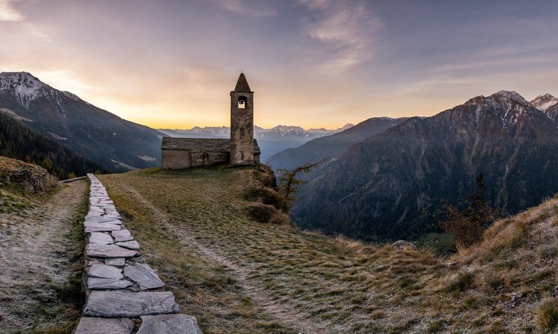 Обои горы, пейзаж, швейцария, башня, церковь, альпы, mountains, landscape, switzerland, tower, church, alps разрешение 3840x2160 Загрузить