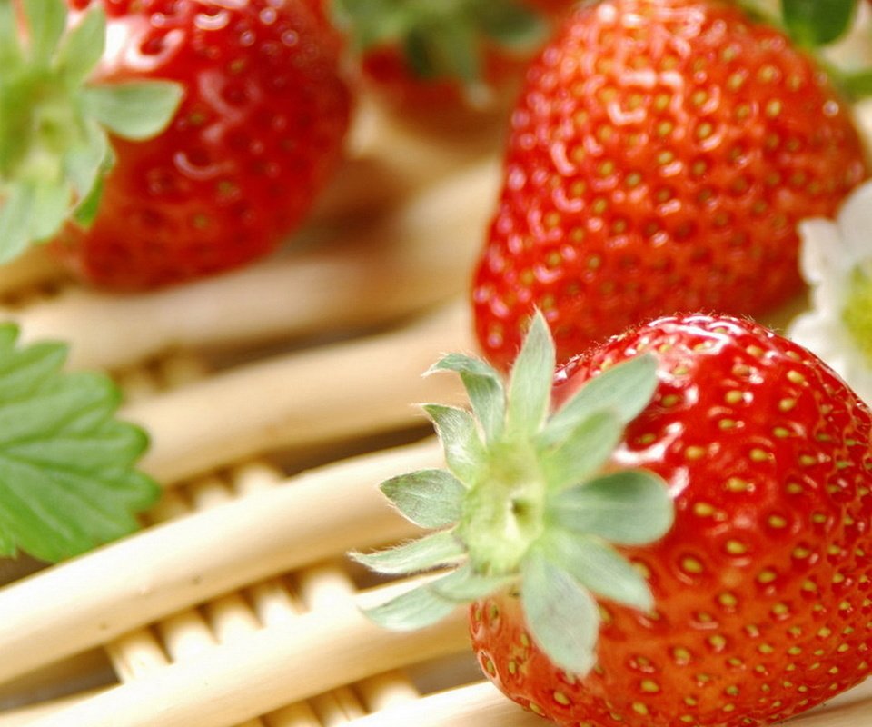 Обои ягода, еда, клубника, витамины, berry, food, strawberry, vitamins разрешение 1920x1200 Загрузить