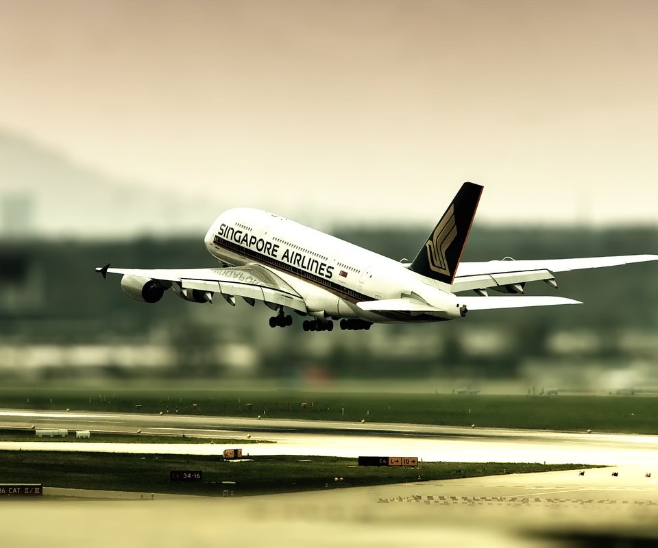 Обои airbus 380, zurich airport, взлёт, tilt shift, the rise разрешение 2560x1600 Загрузить