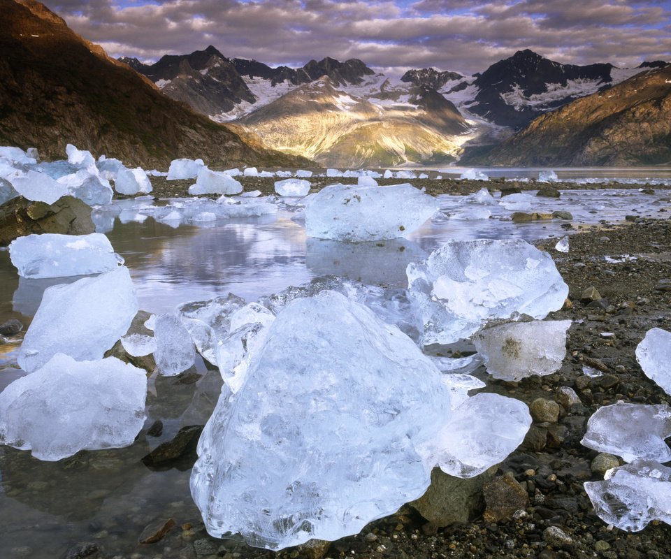 Обои горы, горизонт, лёд, куски, mountains, horizon, ice, pieces разрешение 2000x1333 Загрузить