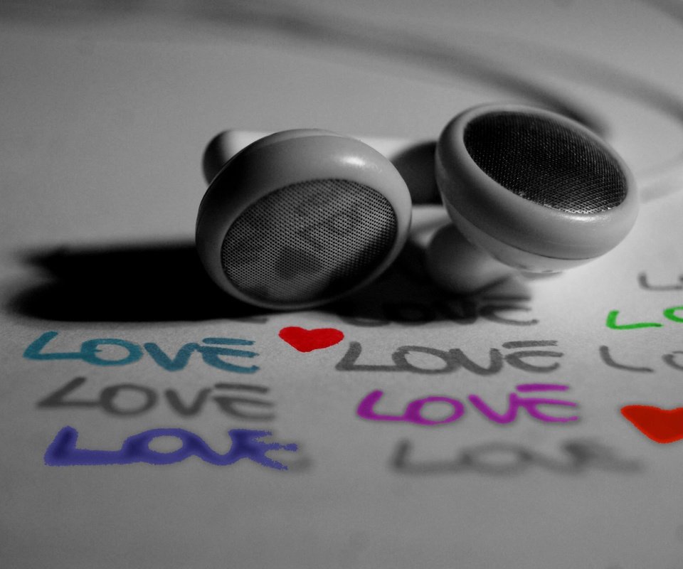 Обои чёрно-белое, наушники, влюбленная, black and white, headphones, love разрешение 3872x2592 Загрузить