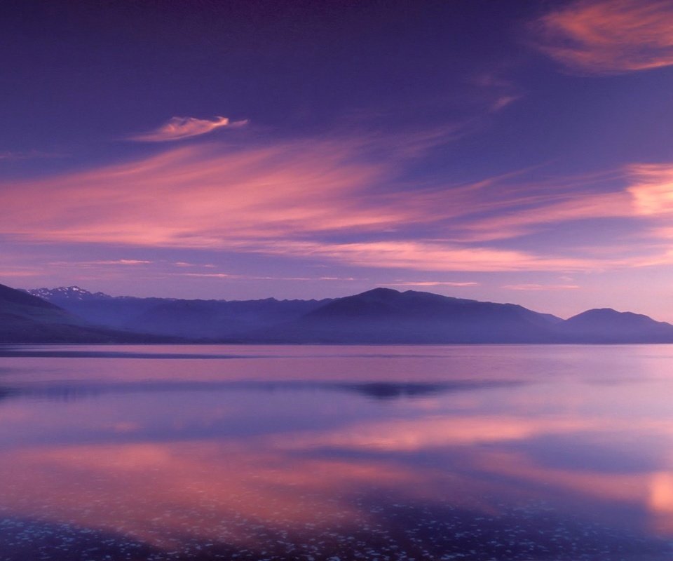 Обои облака, озеро, горы, отражение, цвет, clouds, lake, mountains, reflection, color разрешение 1920x1200 Загрузить