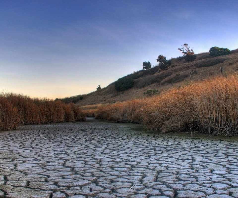 Обои реки, пересохшее, русло, river, dry, direction разрешение 2046x1114 Загрузить