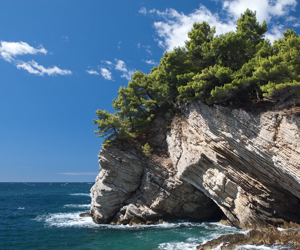 Обои скалы, хорватия, petrovac na moru, rocks, croatia разрешение 2560x1600 Загрузить