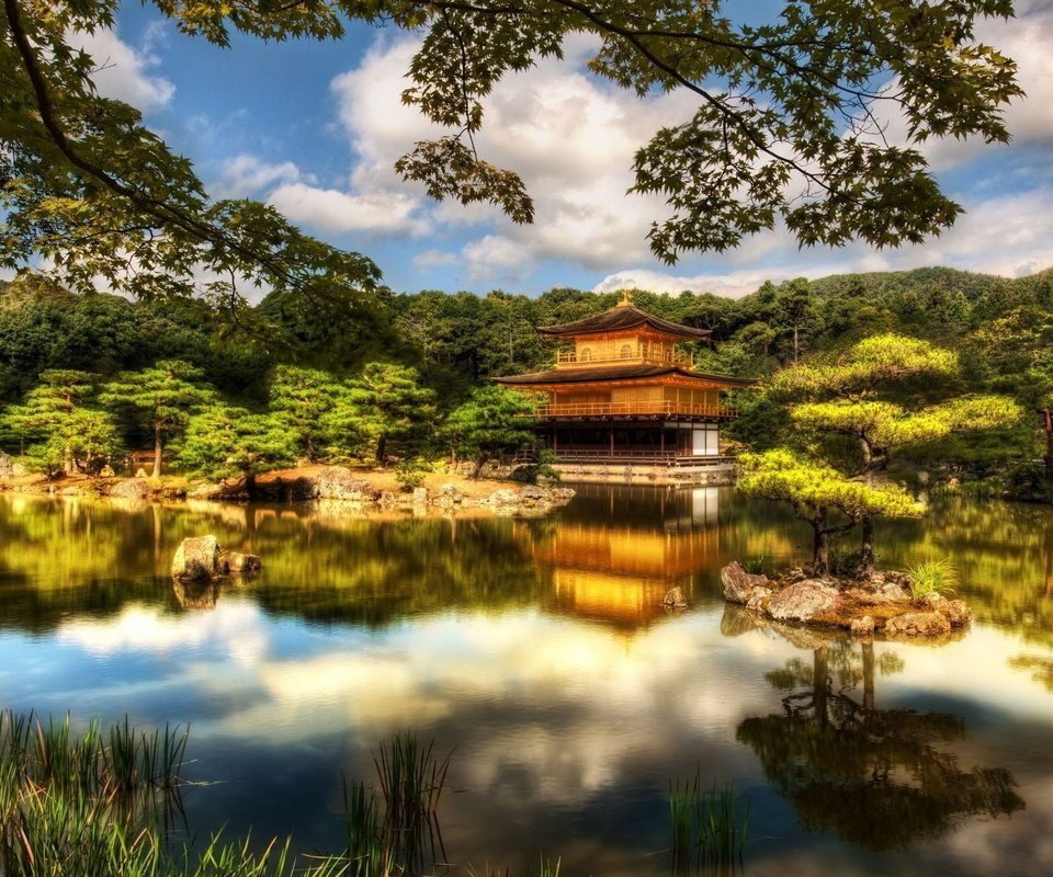 Обои храм, япония, киото, японии, павильон, голден, temple, japan, kyoto, pavilion, golden разрешение 2071x1440 Загрузить