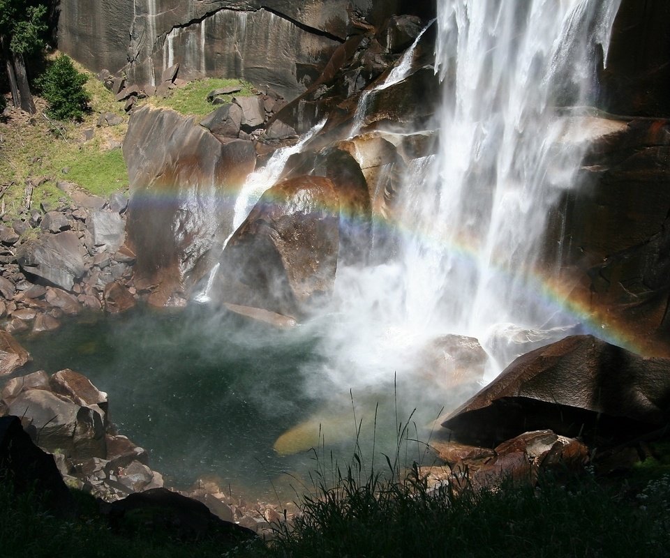 Обои скалы, водопад, радуга, разлом, сила, захватывает, rocks, waterfall, rainbow, the rift, power, captures разрешение 1920x1200 Загрузить