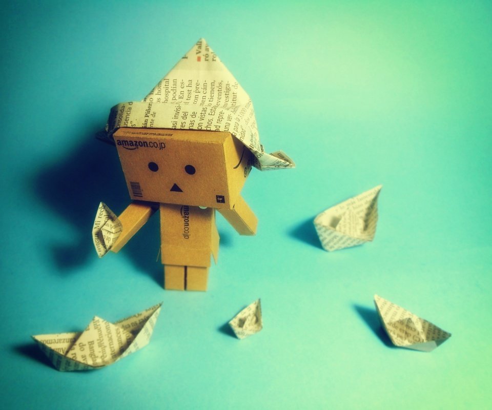 Обои бумага, коробка, кораблики, данбо, paper, box, boats, danbo разрешение 2304x1656 Загрузить