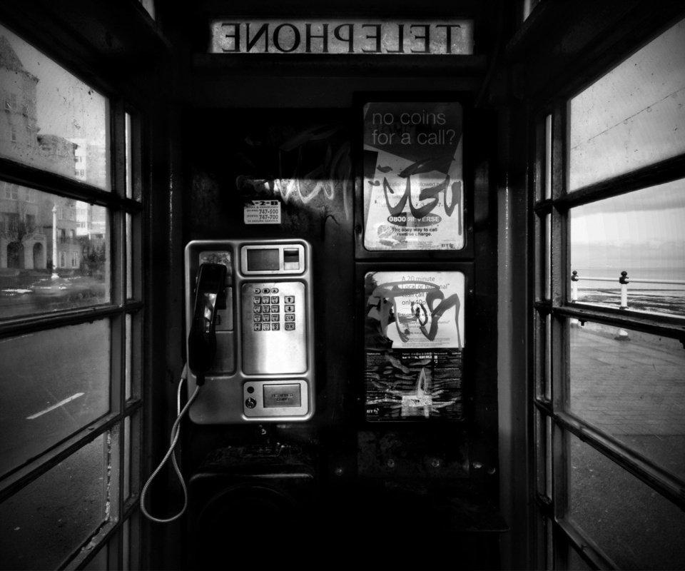 Обои черно-белая, телефон, будка, black and white, phone, booth разрешение 1920x1200 Загрузить