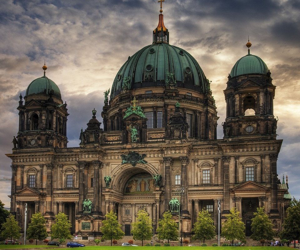 Обои небо, собор, германия, купол, берлинский кафедральный собор, the sky, cathedral, germany, the dome, berlin cathedral разрешение 2560x1600 Загрузить