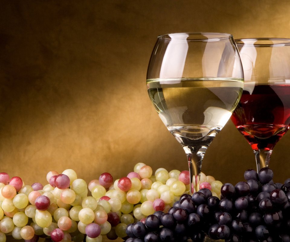 Обои виноград, вино, бокалы, grapes, wine, glasses разрешение 1920x1200 Загрузить