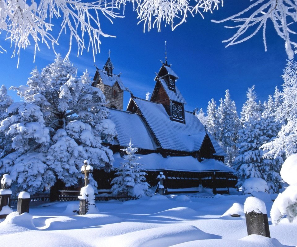 Обои снег, зима, дом, snow, winter, house разрешение 2000x1333 Загрузить