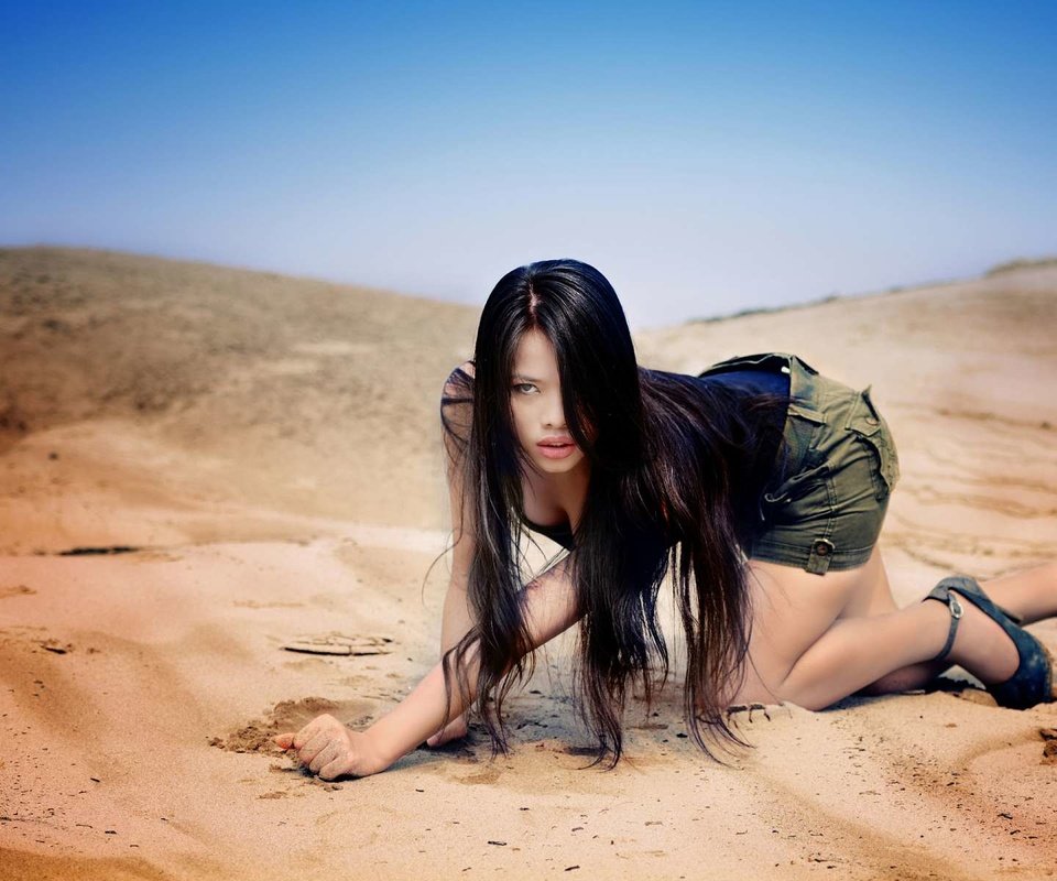 Обои брюнетка, пустыня, азиатка, brunette, desert, asian разрешение 1920x1200 Загрузить