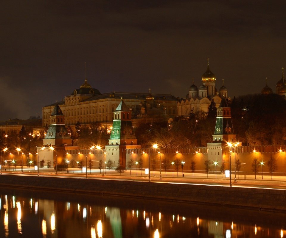 Обои ночь, огни, москва, кремль, россия, night, lights, moscow, the kremlin, russia разрешение 2625x1757 Загрузить