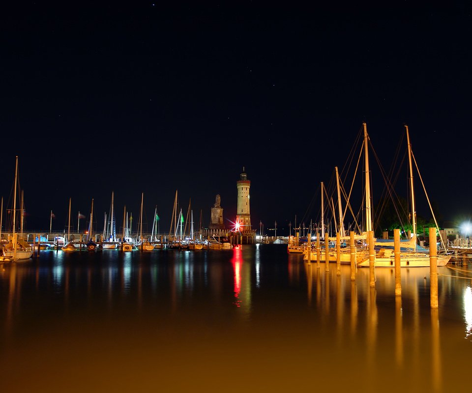 Обои ночь, маяк, лодки, причал, порт, катер, night, lighthouse, boats, pier, port, boat разрешение 1920x1200 Загрузить
