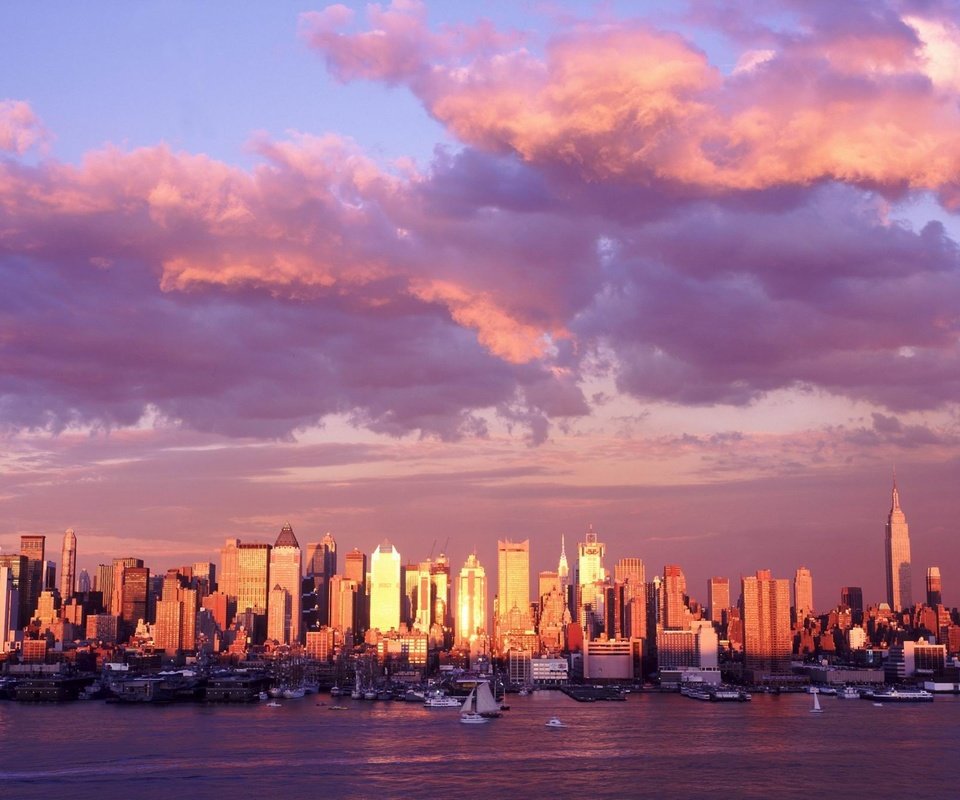 Обои облака, панорама, город, манхеттен, clouds, panorama, the city, manhattan разрешение 4096x1350 Загрузить